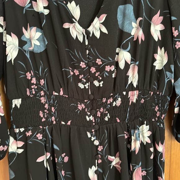 Maxi dress. Multi floral, button front, beautiful. - Picture 6 of 6